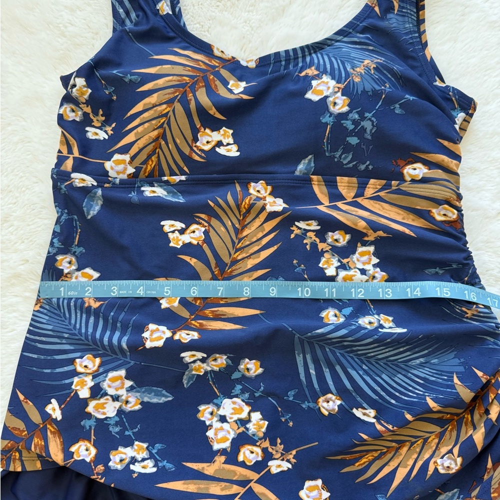 Women one piece swimsuit size 12 - Picture 6 of 6
